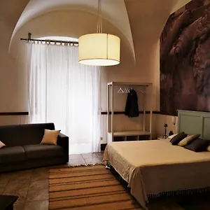 casaorazio.taorminaitalyhotels.com/